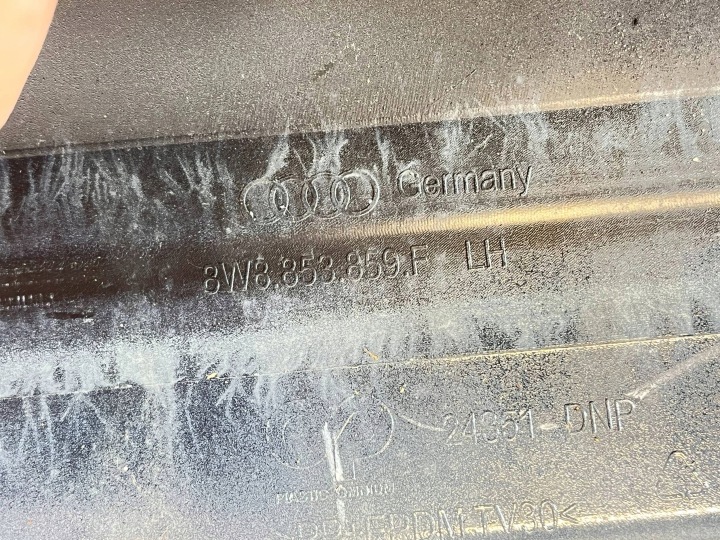 MOULURE SEUIL GAUCHE CÔTÉ AUDI A5 8W 8W8853859F