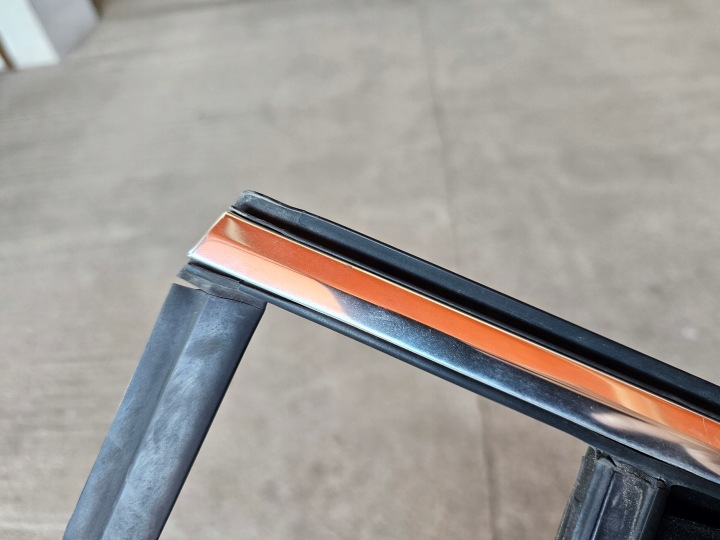 VOLKSWAGEN PASSAT B8 UNIVERSEL JOINT D'ÉTANCHÉITÉ CHROME PORTES DROIT ARRIÈRE 3G9839432T