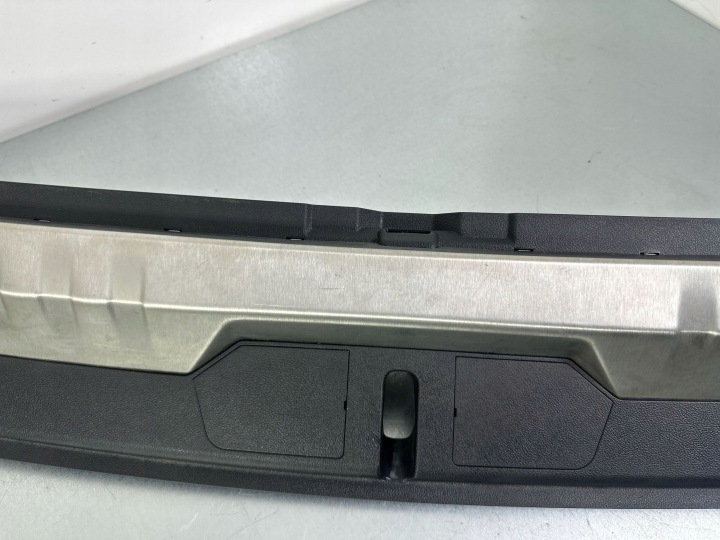 REVÊTEMENT SEUIL COUVERCLES DE COFFRE BMW 3 G20 G21 2023 7940931
