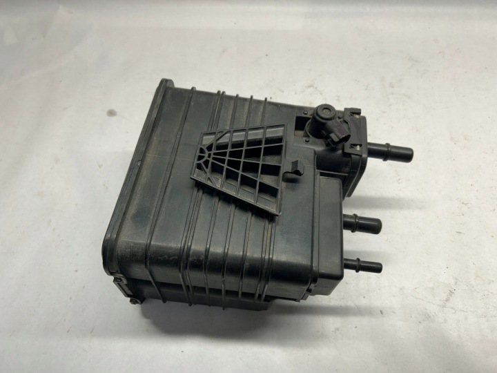 CHEVROLET CAMARO FILTRE CARBONIQUE VAPEUR CARBURANTS 84082814 2019 6200CM3