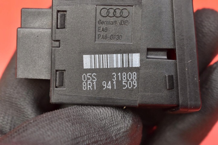 COMMUTATEUR FEUX D'URGENCE 8R1941509 AUDI Q5 8R 08-12