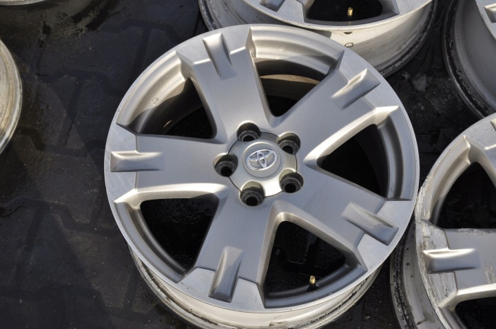 TOYOTA RAV4 III JANTES ALUMINIUM R18″ 7.5J 5X114.3 ET39
