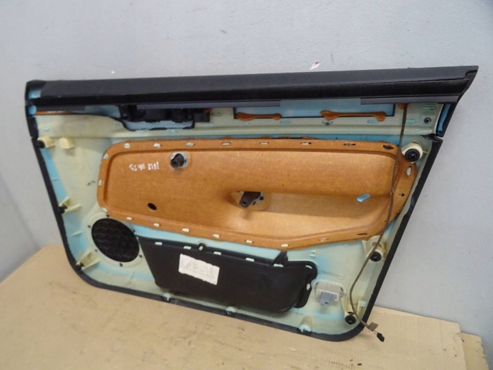 COLLECTEUR PORTES GAUCHE AVANT VOLKSWAGEN GOLF IV 5D HAYON NR690