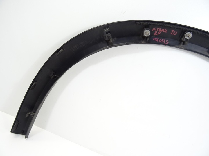 NISSAN X-TRAIL T33 IV 21- MOULURE GARDE-BOUE DROITE AVANT 63860-6RA0A