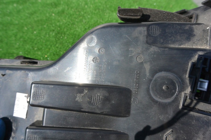 BOÎTE À GANTS CONDUCTEUR NOIR MASERATI GHIBLI III EUROPE