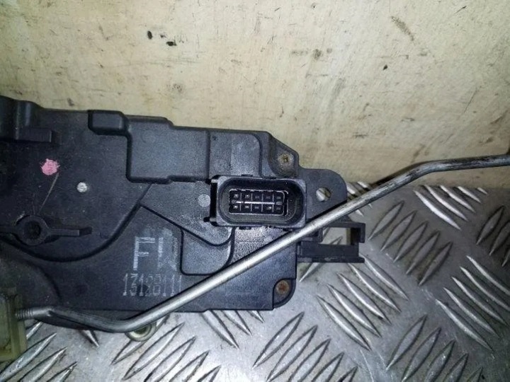 SERRURE GAUCHES AVANT PORTES OPEL ASTRA H FURGON (L70) 13128111 1.7L DIESEL