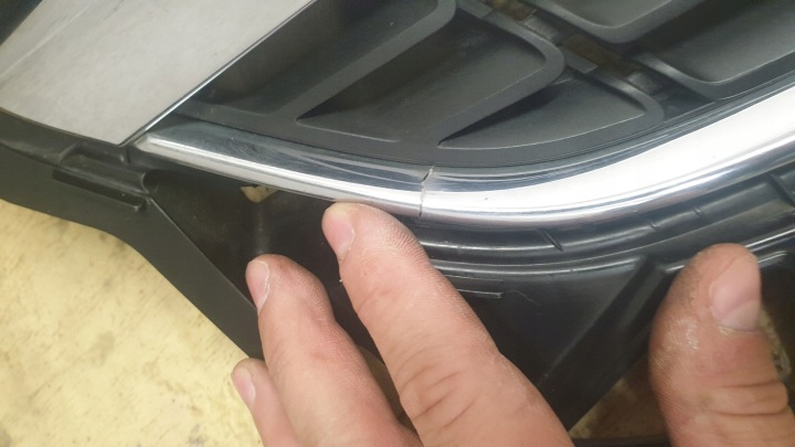 OPEL ASTRA J GRILLE CALANDRE RADIATEUR 13266577