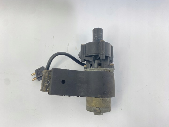 POMPE POMPE EAU WSPOMAGAJACA OBIEG MERCEDES W124 1248302214 0018351164