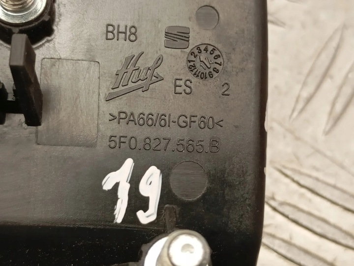 SEAT LEON III POIGNÉE COUVERCLES DE COFFRE 5F0827565B