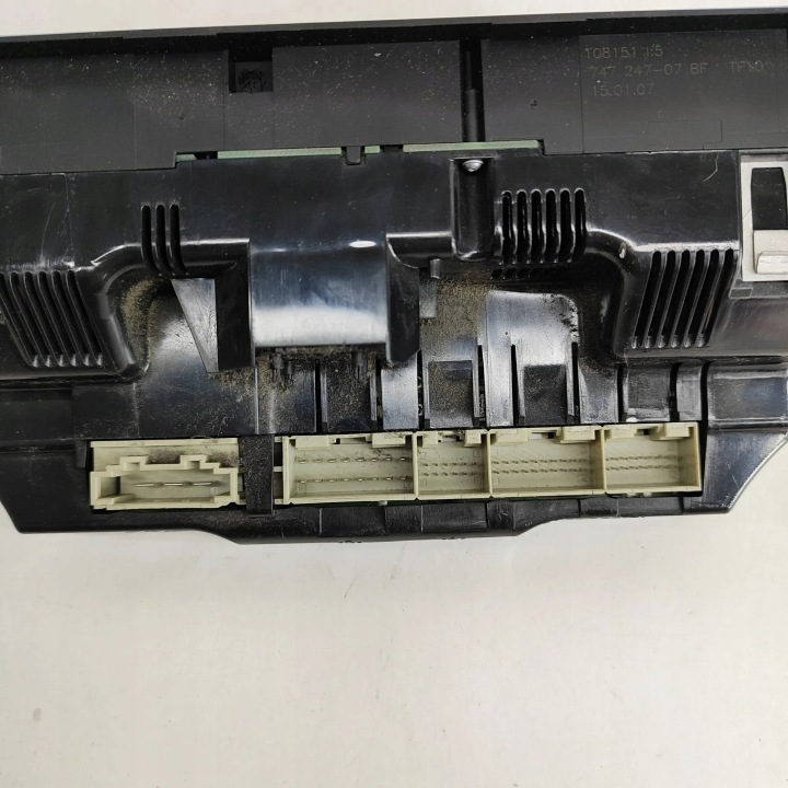 PANNEAU STREROWANIA CLIMATISATION AUDI Q7 (4L) 5HB009184 29771945 4.2L 257KW