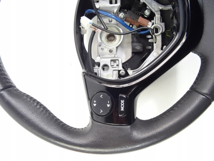 TOYOTA AYGO II VOLANT CUIR MULTIFONCTION 45100-0H060 2014-2022