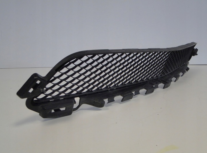 MERCEDES GRILLE CENTRALE PARE-CHOCS C CLASSE 205 W205 A2058850423