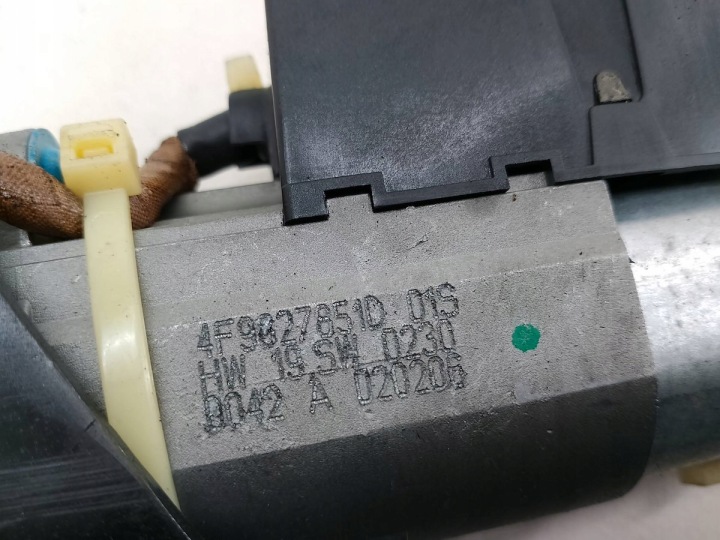 SERVOMOTEUR COUVERCLES DE COFFRE ÉLECTRIQUE AUDI A6 C6 4F9827851D 4F9959945