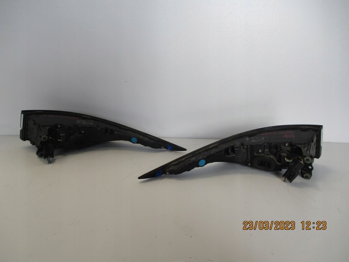 PHARE RANGE ROVER EVOQUE II K8D2-13404-CE K8D2-13403-CE