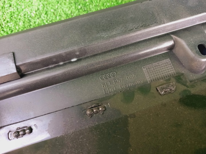 AUDI OE 8L1857095 8L1 857 095