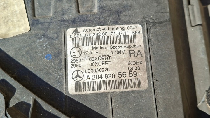 MERCEDES C CLASSE W204 PHARE XÉNON LIFT EUROPE 11-14R