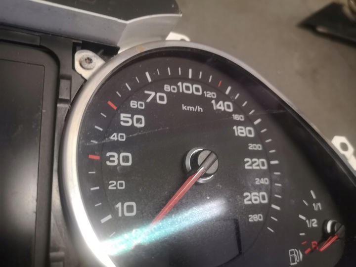 COMPTEUR TABLEAU DE BORD AUDI A6 C6 3.0 TDI LIFT 4F0920932S