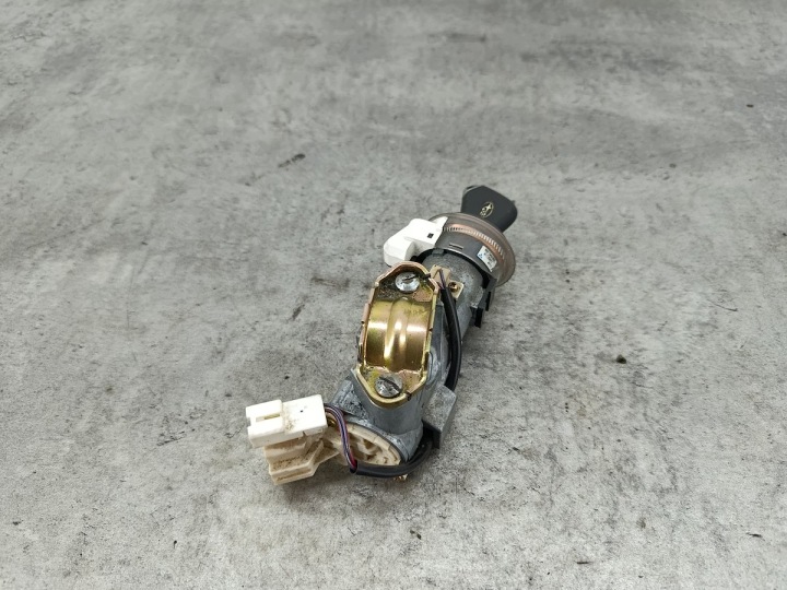 CONTACTEUR D'ALLUMAGE SUBARU LEGACY IV 88215AG000 X1T25971 2.0 16V