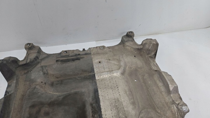 MERCEDES-BENZ C W205 2015 AVANT PROTECTION INFÉRIEURE MOTEUR