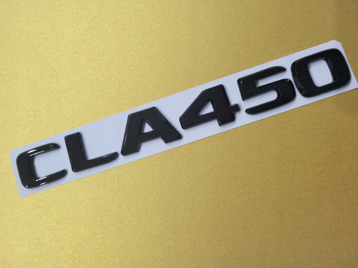 EMBLÈME VERS MERCEDES CLA 450 NOIR GLOSSY