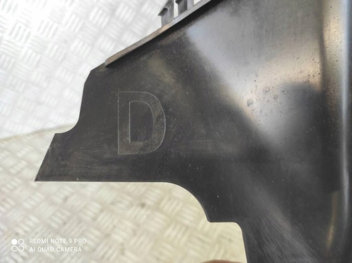 GUIDE D'AIR DROITE ADMISSION CANAL DROIT 214940018R RENAULT MEGANE III
