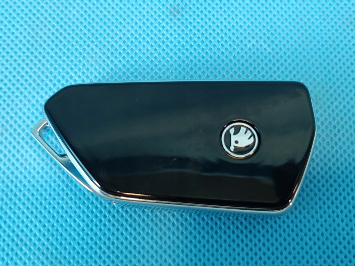 SKODA OCTAVIA IV COMBI 1,5 TSI 110KW 2021R SEMELLE SERRURE CLÉ 5E3959753C