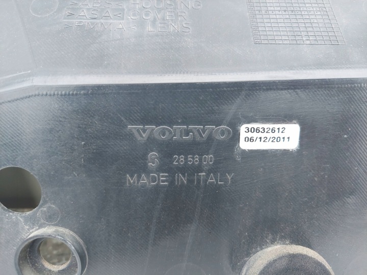 CACHE COUVERCLES DE COFFRE ARRIÈRE ARRIÈRE FEUX 30632612 VOLVO V40