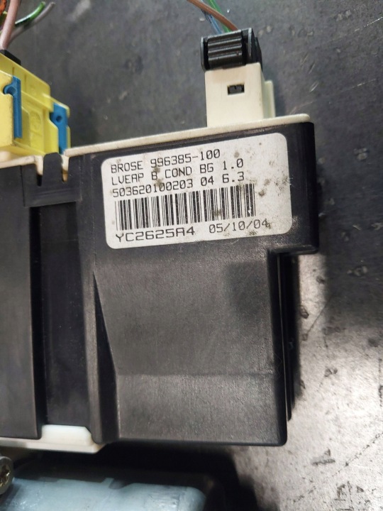 MOTEUR RÉGULATEUR VITRES PORTES AVANT GAUCHES CITROEN C4 I 996385-100