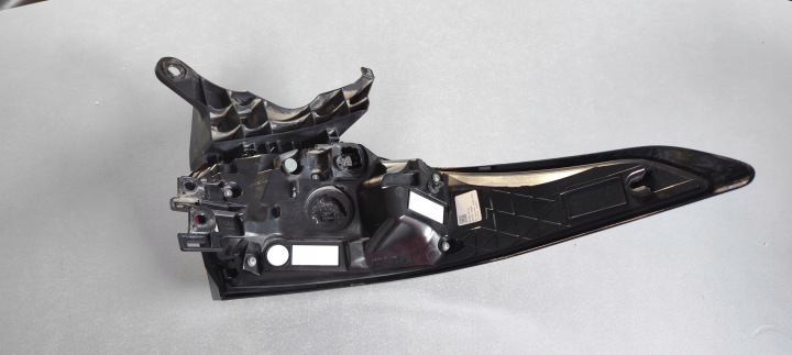 PHARE ARRIÈRE DROITE LEXUS NX II 21- 81550-78191