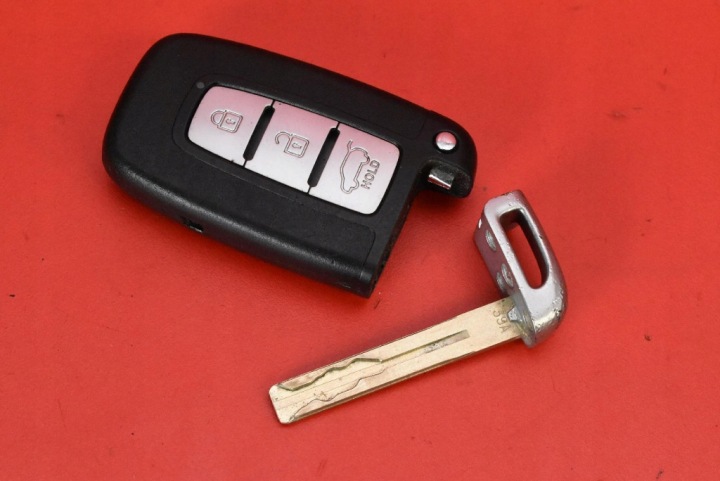 BOUTON START/STOP CLÉ 95450-1K000 HYUNDAI IX20 I 1.4 CRDI 90KM 10-15