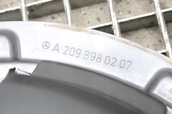 MERCEDES CLK W209 INSERT ROUES A2098980207