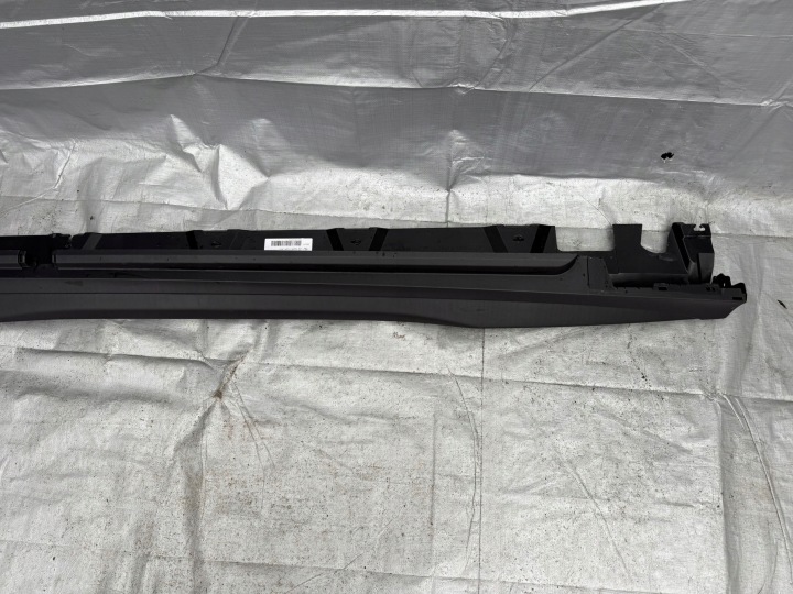 SEUIL AVANT DROIT MERCEDES-BENZ GLC C254 2546984800