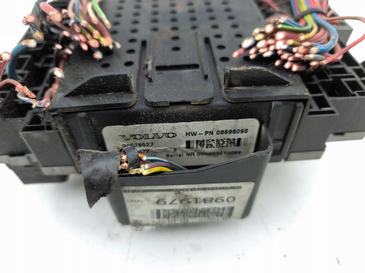 VOLVO XC90 BOÎTE FUSIBLES 2004 08696098