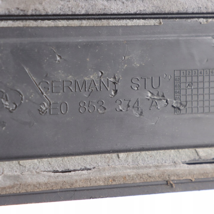 AUDI A4 S4 B6 MOULURE SEUIL WEJSCIOWA AVANT DROITE 8E0853374A
