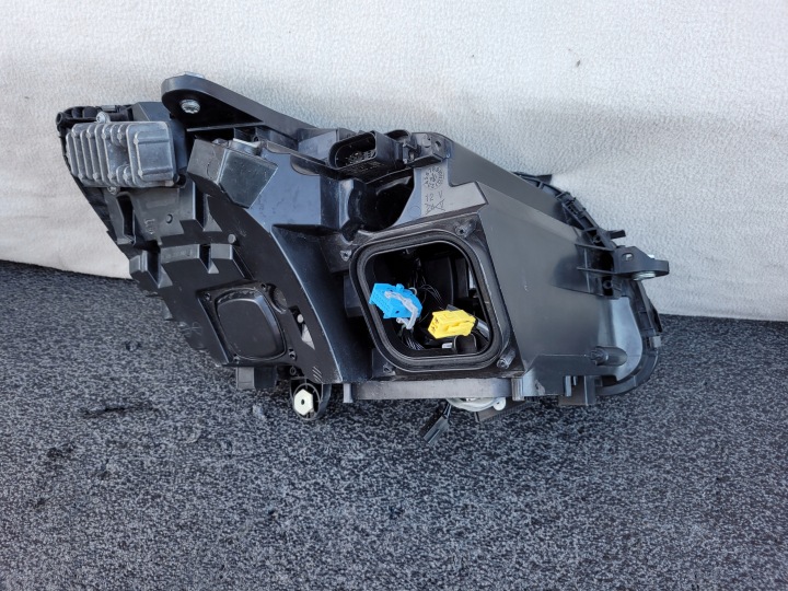 PHARE PHARES GAUCHE DROITE AVANT AVANT MERCEDES C CLASSE 205 ILS COMPLET LED