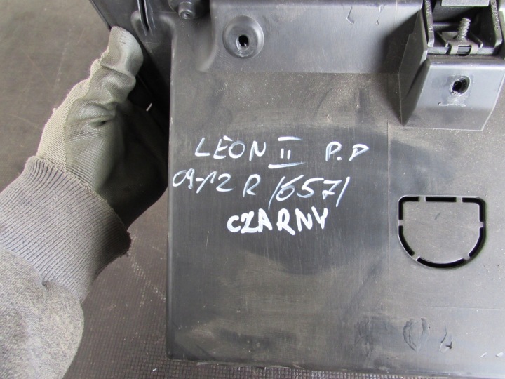 BOÎTE À GANTS PASSAGER SEAT LEON II LIFT 09-12R 1P1857103