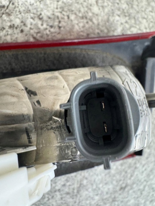 PHARE DANS COUVERCLE DE COFFRE GAUCHE ARRIÈRE MAZDA CX3 CX-3 2015-2020 DB2R 51 3G0