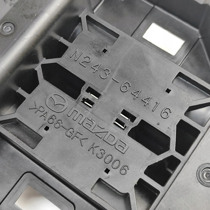 POIGNÉE SUR GODETS MAZDA MX-5 IV (ND) N24364416 30451051 2.0L 115KW 2020
