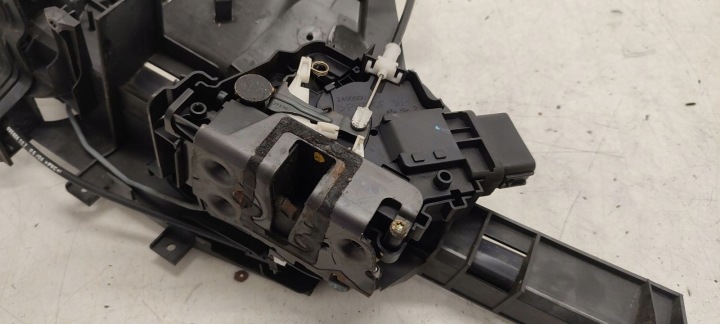 SERRURE AVANT AVANT GAUCHE FORD C-MAX 1,6 16V