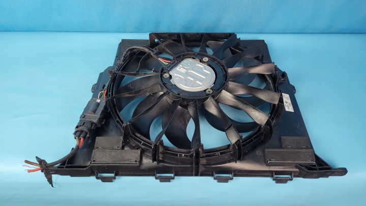 BMW 5' G31 518D TOURING 18R VENTILATEUR 8472266 8686163 8291684