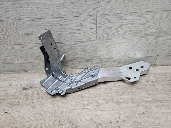 SUPPORT LATÉRAL COURROIE AVANT CÔTÉ DROITE MERCEDES-BENZ GLC C253 A2536210700
