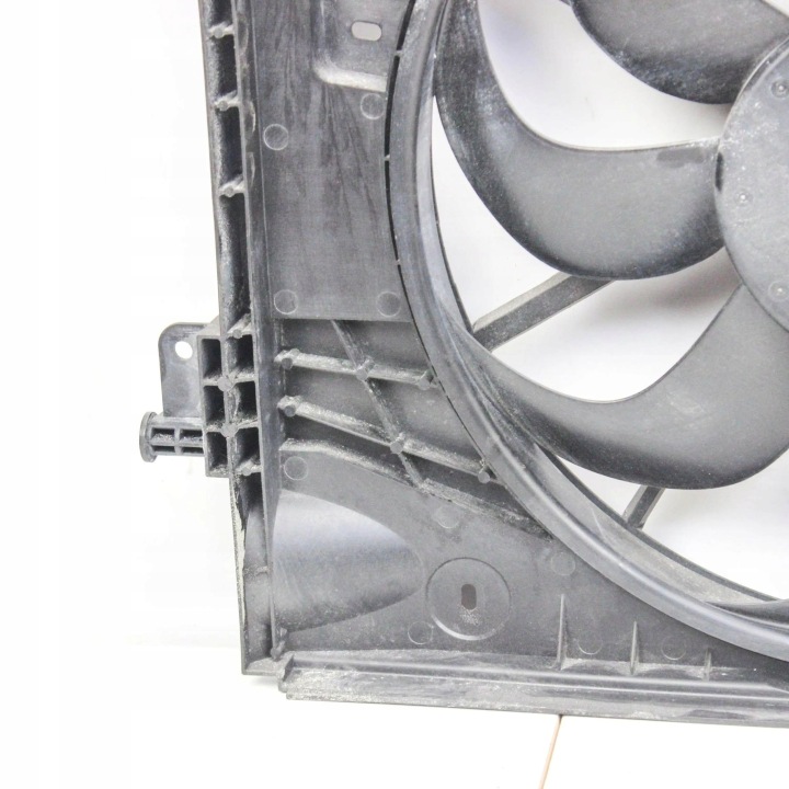 DACIA SANDERO 2011 PROTECTION VENTILATEUR RADIATEUR