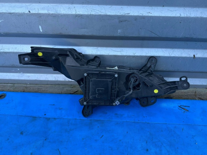 RENAULT MEGANE 5 V E-TECH GAUCHE PHARES ANTIBROUILLARD LED LANTERNE FJD 266053014R