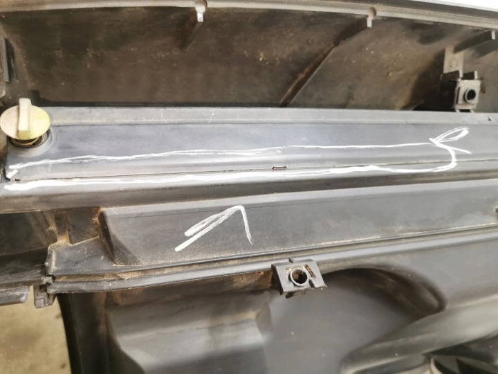 2004 BMW X5 E53 CANAL FILTRE BERLINE 8409057