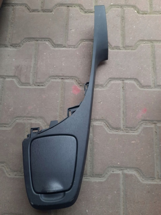 TOYOTA PRIUS PANNEAU CENTRAL 5562547050
