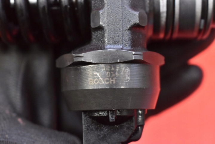 INJECTEUR INJECTEUR DE POMPE 038130073AG 0414720215 VW GOLF 5 V 1.9 TDI 105 KM 03-09
