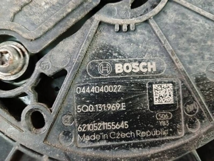 RÉSERVOIR ADBLUE 2.0 TDI UNIVERSEL SKODA OCTAVIA IV 5WA131877E