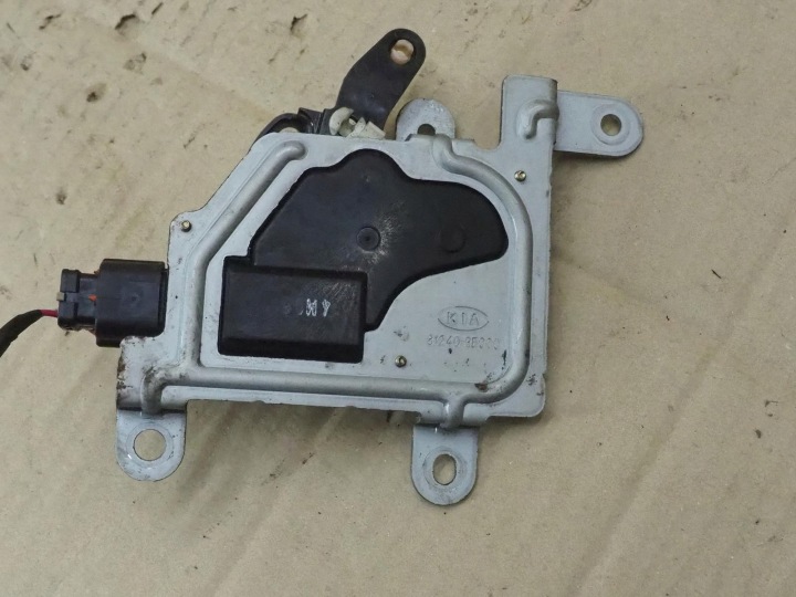 KIA SORENTO 1 I SERVOMOTEUR SERRURE ARRIÈRE COUVERCLES DE COFFRE 81240-3E000