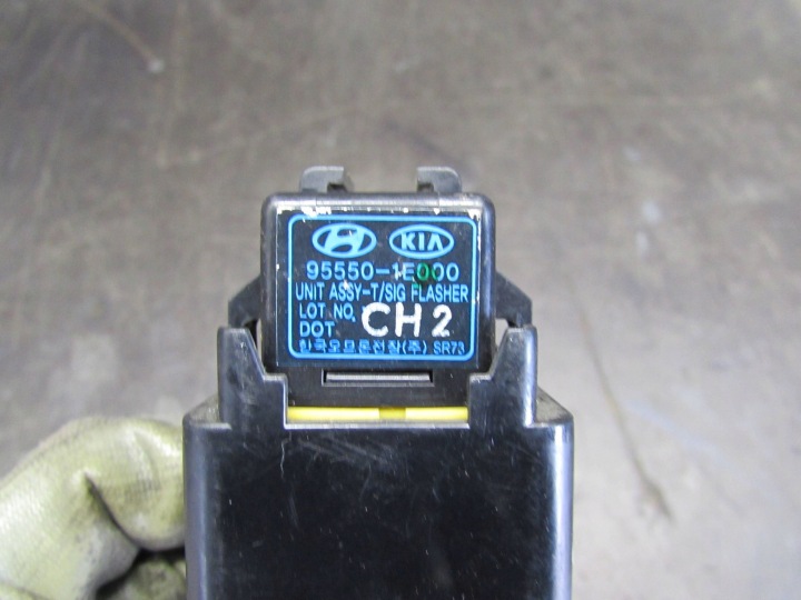 RELAIS CLIGNOTANTS HYUNDAI I30 07-11R 95550-1E000