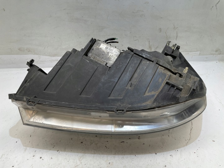 RENAULT ESPACE IV RESTYLAGE PROJECTEUR PHARE AVANT DROITE XÉNON 8200394707